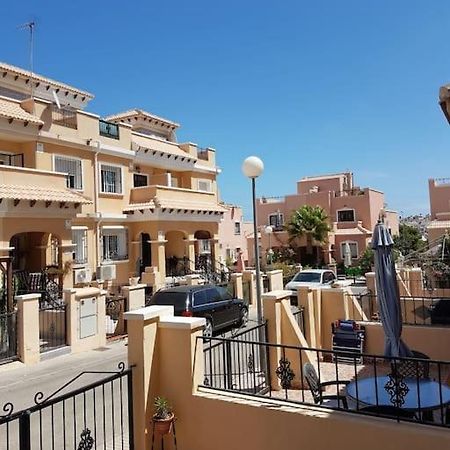 3 Bedroom Townhouse In Alicante, Orihuela Экстерьер фото