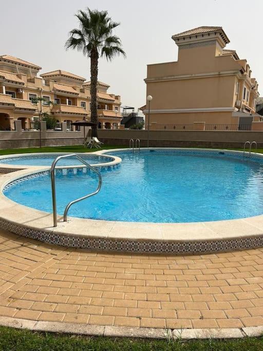 3 Bedroom Townhouse In Alicante, Orihuela Экстерьер фото