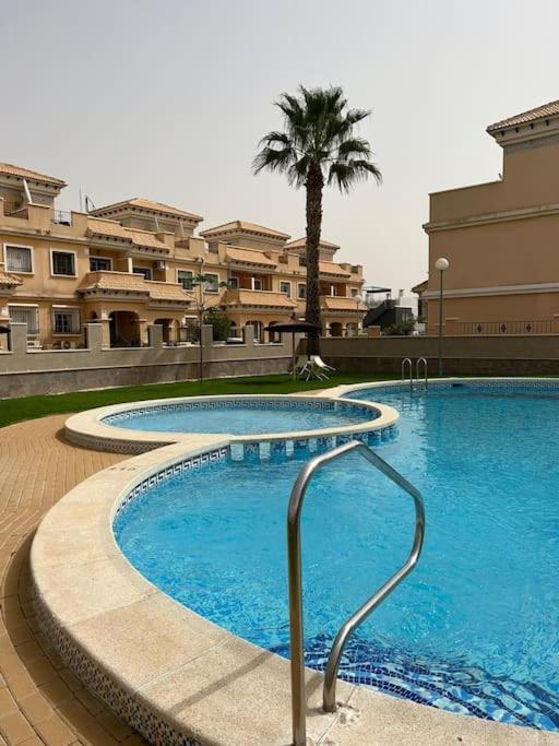 3 Bedroom Townhouse In Alicante, Orihuela Экстерьер фото