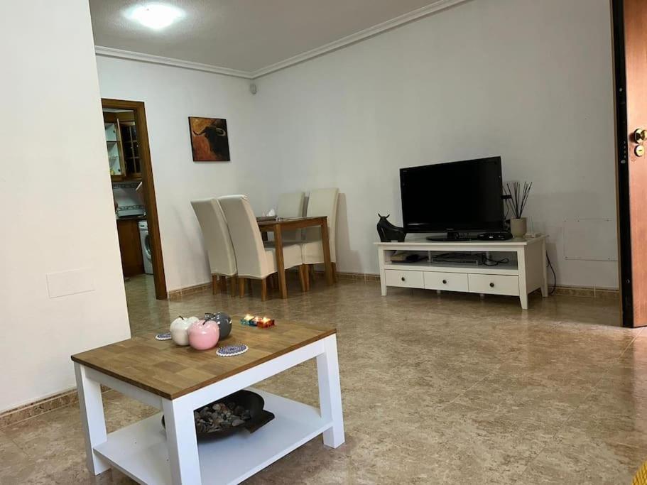 3 Bedroom Townhouse In Alicante, Orihuela Экстерьер фото